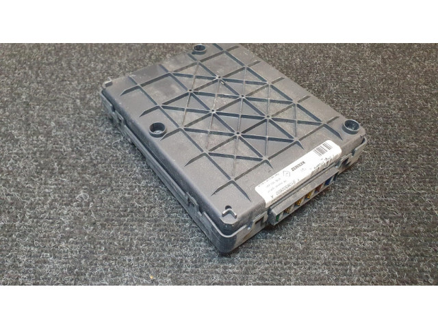 Блок предохранителей 7700436246, S108502600A   Renault Scenic I    
