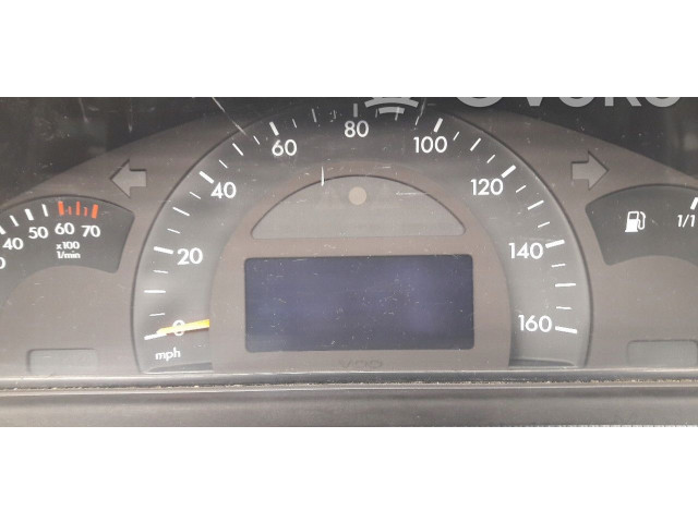 Přístrojová deska  Mercedes-Benz C W203 2001 A2035400211  