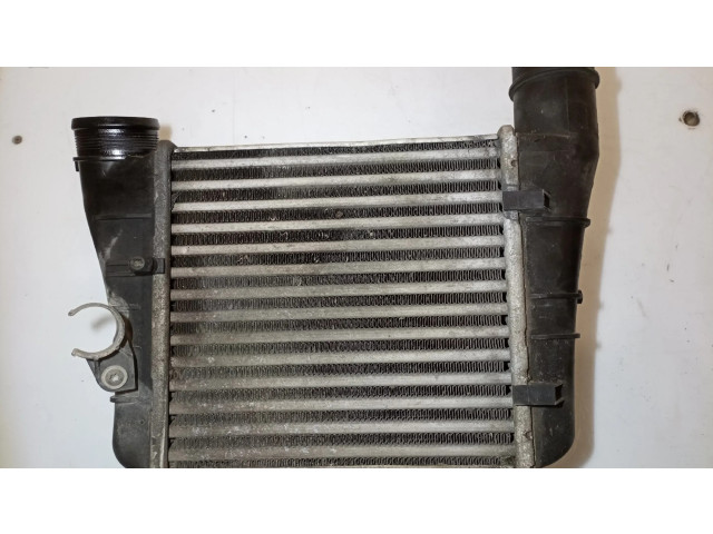 Интеркулер  8E0145805AA   Seat Exeo (3R) 