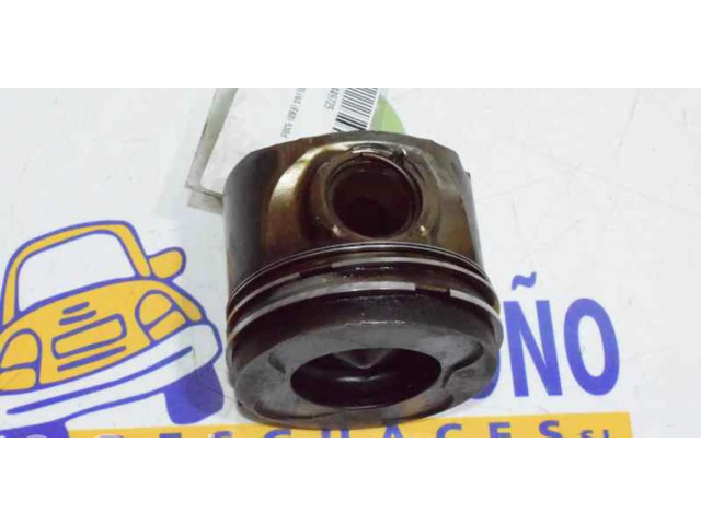 Píst 11257788396   BMW 5 E39   3.0  