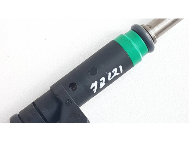 Vstřikovač 7525721   BMW 7 E65 E66  pro benzínový motor 4.5  