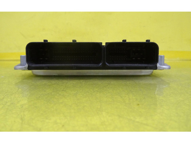 Řídící jednotka 038906019CD, 0281010218   Volkswagen PASSAT B5.5 2003