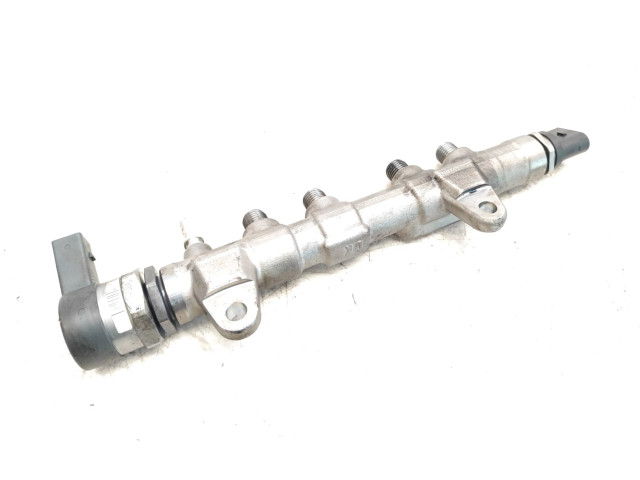 Vstřikovací lišta 851162903, 0445213026   BMW 1 F20 F21  pro naftový motor 1.5 B37D15 