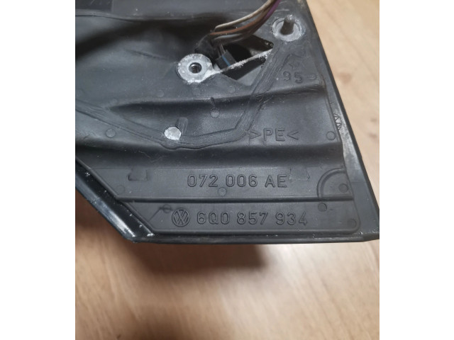 Зеркало электрическое        Volkswagen Polo IV 9N3  2005 - 2009 года   