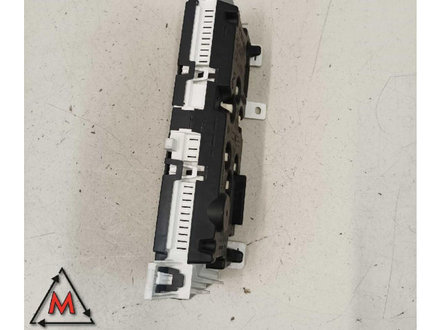 Přístrojová deska  Renault Modus 2004 P8200668077, 281198448X0  