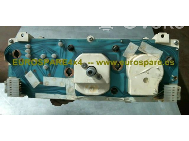 Přístrojová deska  Nissan Patrol 260 1989 195476-01, G9800  
