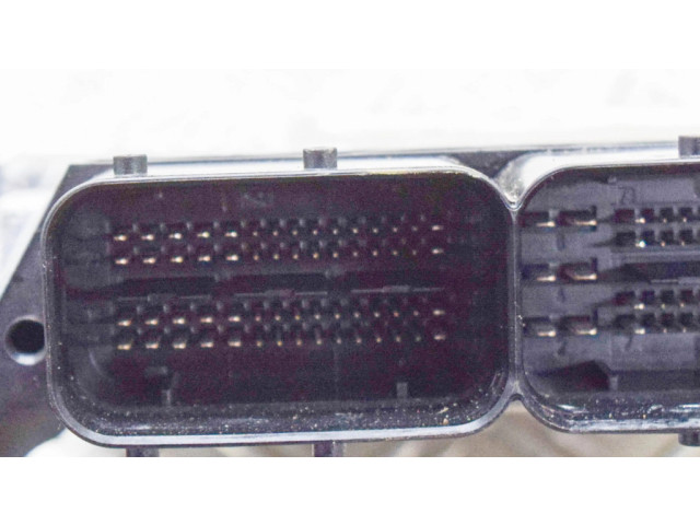 Řídící jednotka 0281016683, 03L906022FG   Audi A5 8T 8F 2011