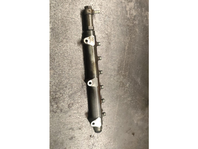 Vstřikovací lišta 8658252, 004253   Volvo XC70     