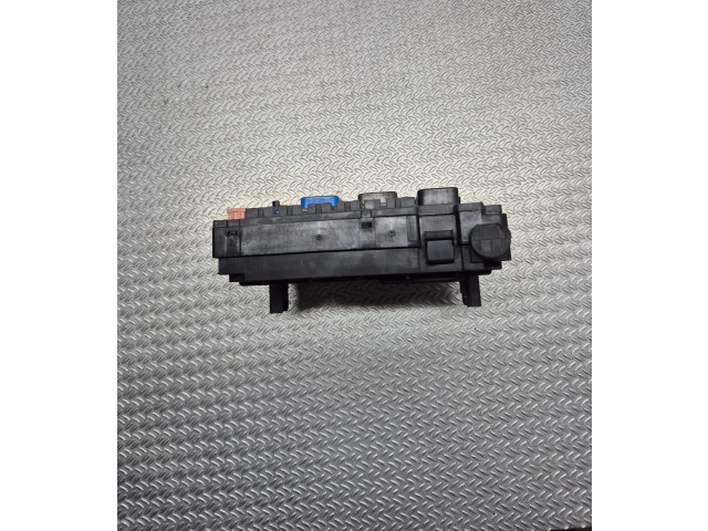   Pojistková skříňka 9807428180, S823584602   Peugeot 508 RXH 2014