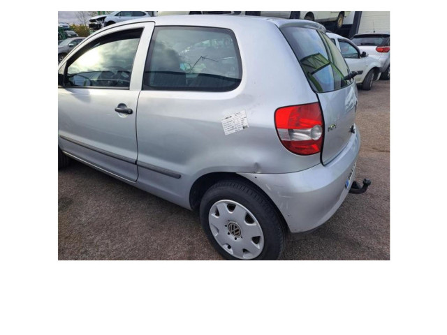 Зеркало (механическое)       Volkswagen Fox   -  года   