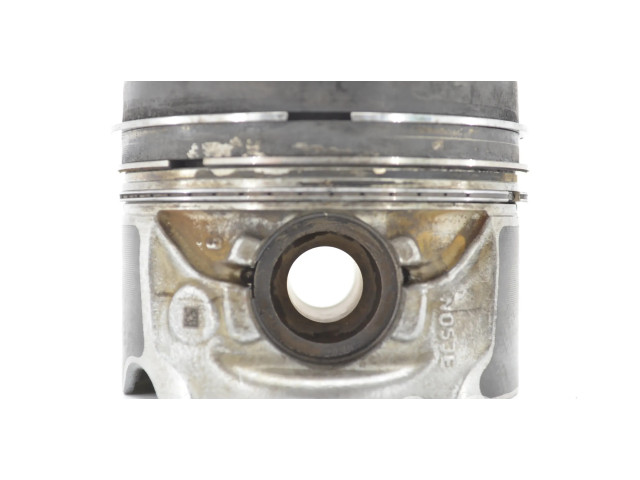 Píst 11258519401   BMW 3 F30 F35 F31  pro naftový motor 2.0 B47D20A 