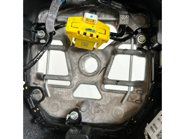 Volant Peugeot 2008 II 2020 98255045ZD  
