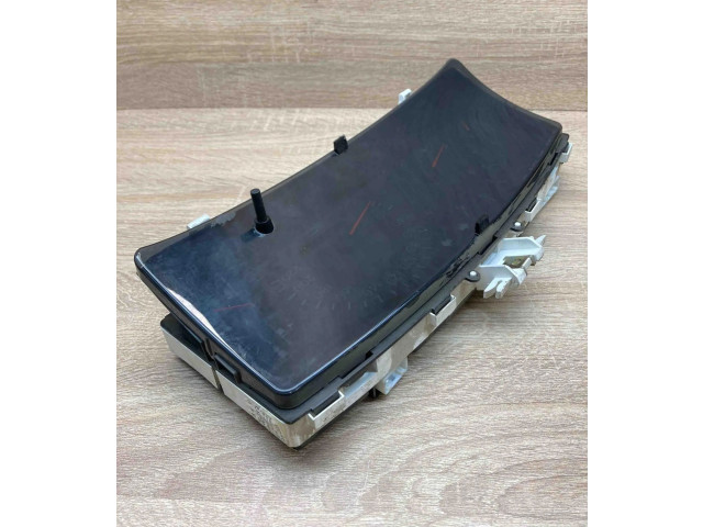 Přístrojová deska  Toyota Corolla E120 E130 2000 8380002760, 88311338  