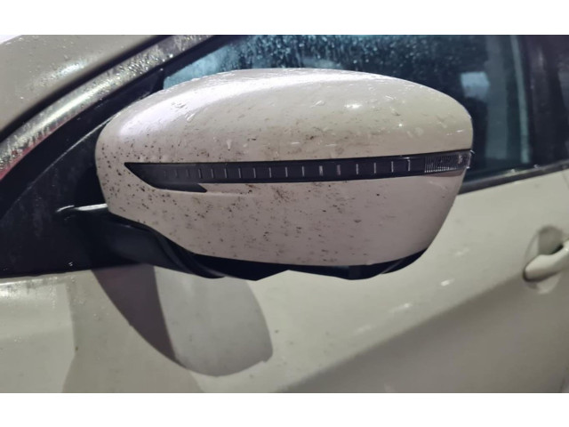 Zpětné zrcátko  Nissan Qashqai 2014    