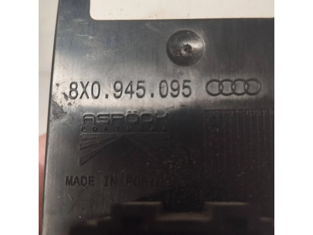 Задний фонарь  8X0945095, QFM0903360    Audi A1   2010-2018 года