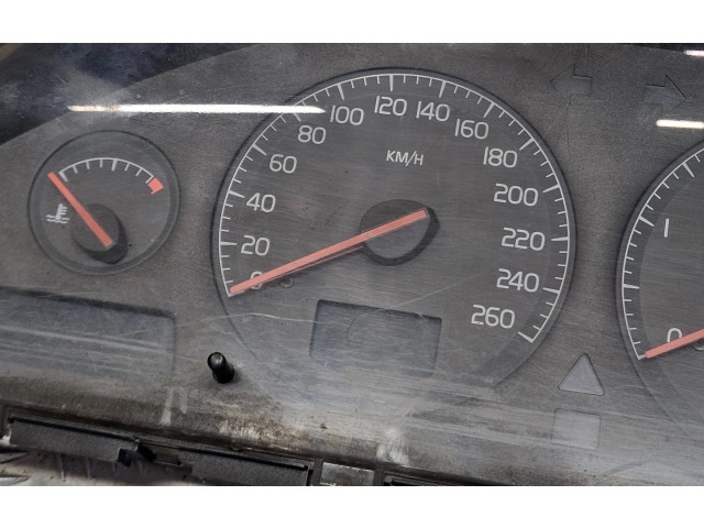 Přístrojová deska  Volvo S70  V70  V70 XC 2001 9483487, 0095145  