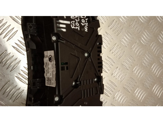 Přístrojová deska  Skoda Fabia Mk3 (NJ) 2016 6V0920740B  