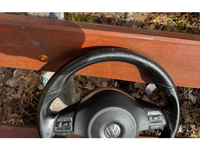 Volant Volkswagen Scirocco 2013   