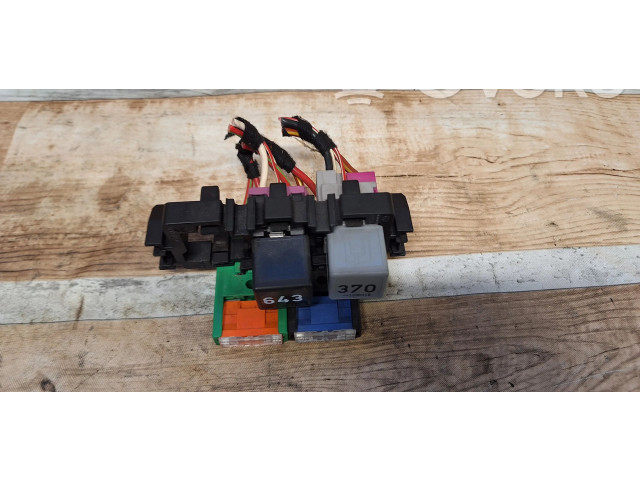Блок предохранителей 4F1937503A, 4F1937503   Audi Q5 SQ5    