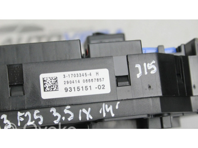 Блок предохранителей  9315151   BMW X3 F25    