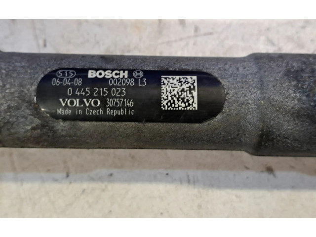 Vstřikovací lišta 30757146, 0445215023   Volvo V70    D 5244 T4 