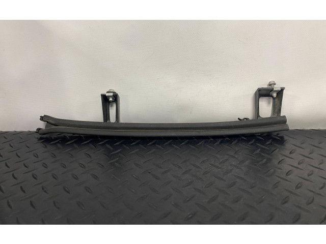 Рельса стекла двери 84010823   Cadillac Escalade    