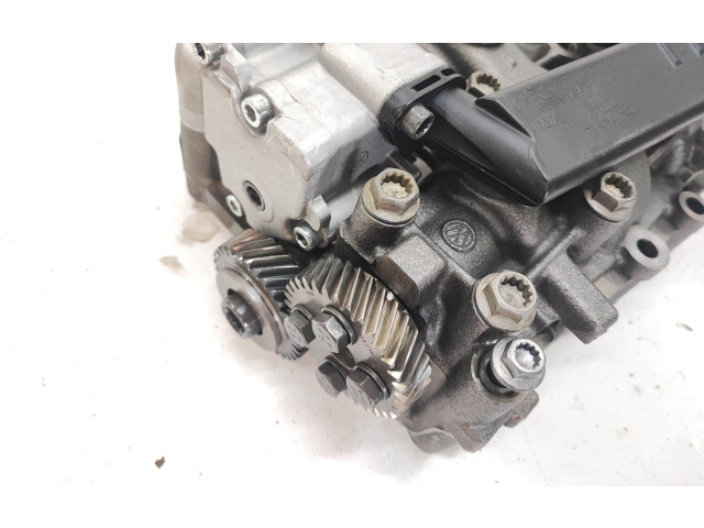 Масляный насос  CGLC 03L103537  Audi Q5 SQ5 