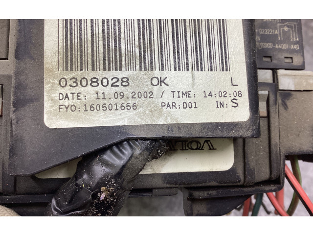   Pojistková skříňka 08697207, 0308028   Volvo V70 2002