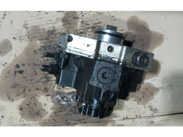 Vstřikovací čerpadlo 8689590, 045231   Volvo V70     