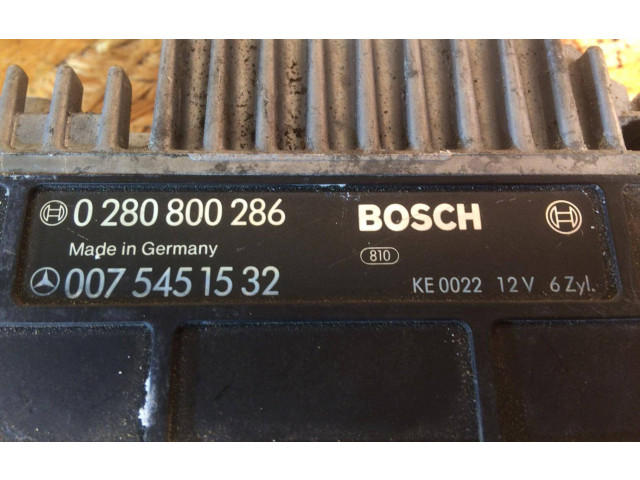 Řídící jednotka 0075451532, 0280800286   Mercedes-Benz E W124 1990