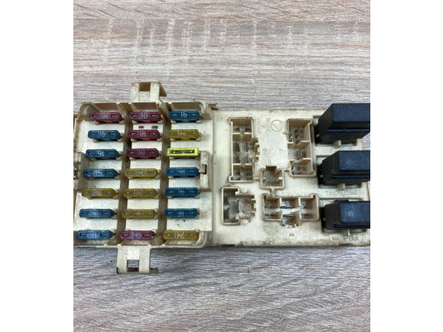   Pojistková skříňka 921117   Subaru mpreza I 1993
