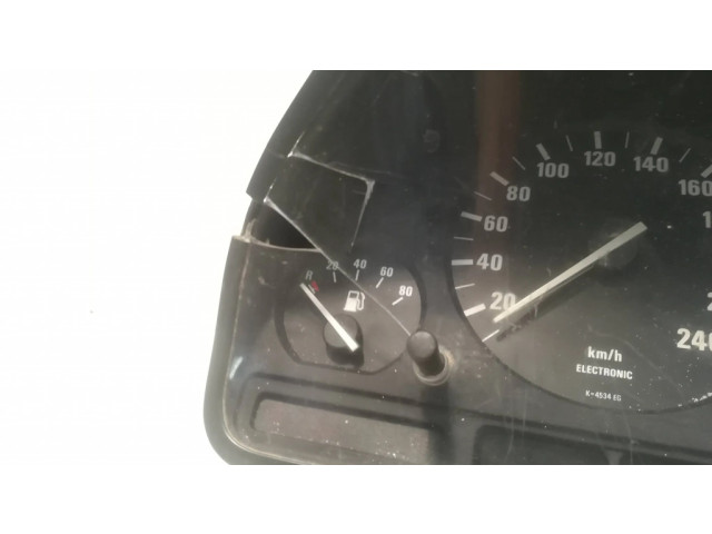 Přístrojová deska  BMW 5 E34 1992   