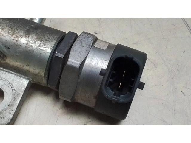 Vstřikovací lišta 55200266, 005344L5   Opel Vectra C  pro naftový motor 19.0  