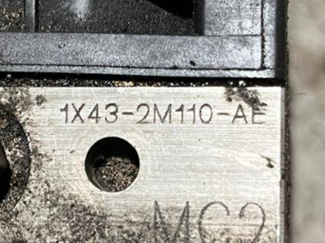Jednotka ABS 1X432M110AE   Jaguar X-Type 2001