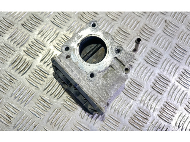 Vstřikovací lišta 2203021030   Toyota Yaris     
