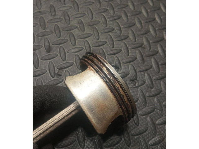 Píst 7838623   BMW M5    S85 B50AA 