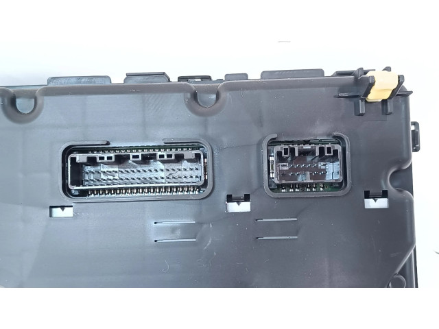Přístrojová deska  Toyota Prius c 2012 838005CF80, 4573004511  