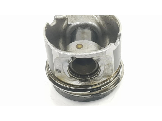 Píst 11257812585   BMW 5 F10 F11   3.0 N57D30A 