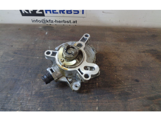 Вакуумный насос 31316688, 31316688   Volvo V40 Cross country