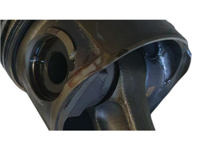 Píst    BMW 5 E39  pro naftový motor 3.0  