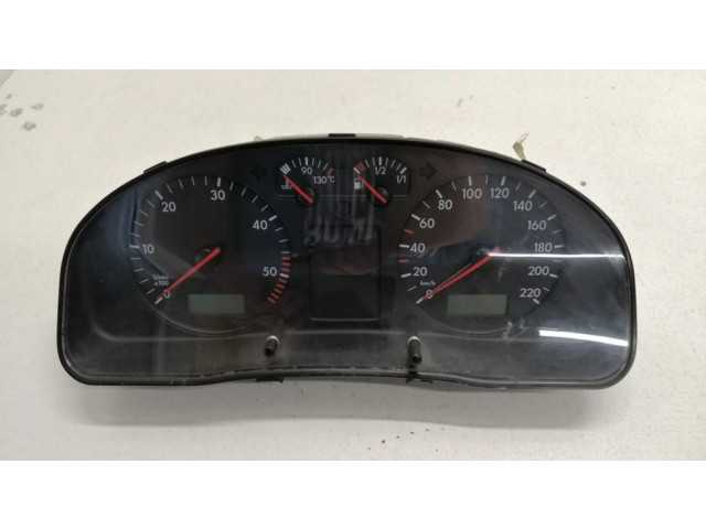 Přístrojová deska  Volkswagen PASSAT B5 1999 3B1919880C, 110008920024  