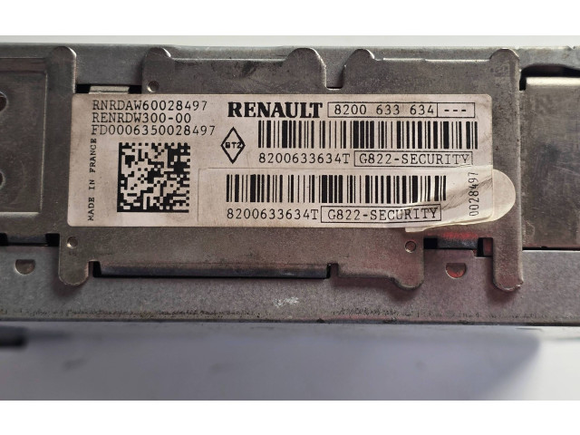 Радио/ проигрыватель CD/DVD / навигация 8200633634   Renault Mascott    