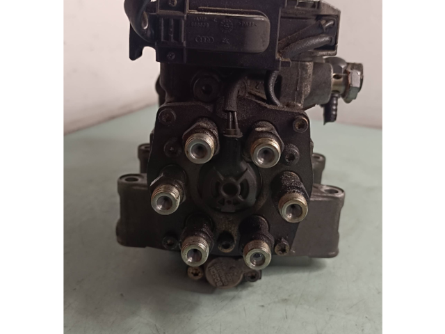 Vstřikovací čerpadlo 059130106b, 0470506006   Audi A6 S6 C5 4B    AKN 