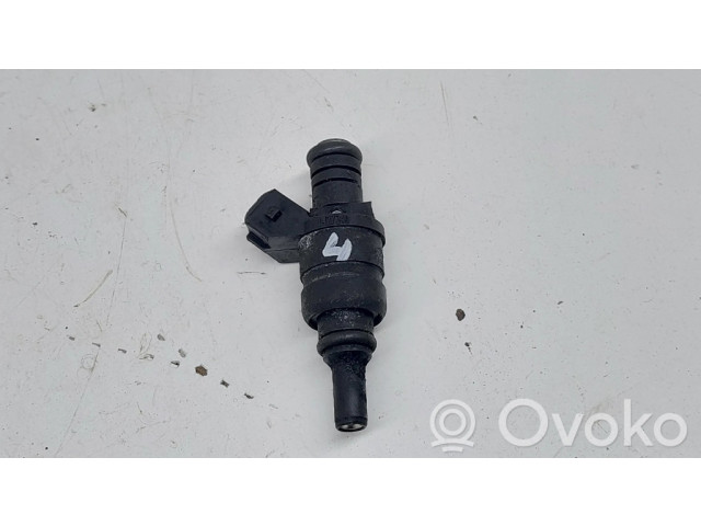 Vstřikovač 1427240   BMW 5 E60 E61  pro benzínový motor 2.2 M54 