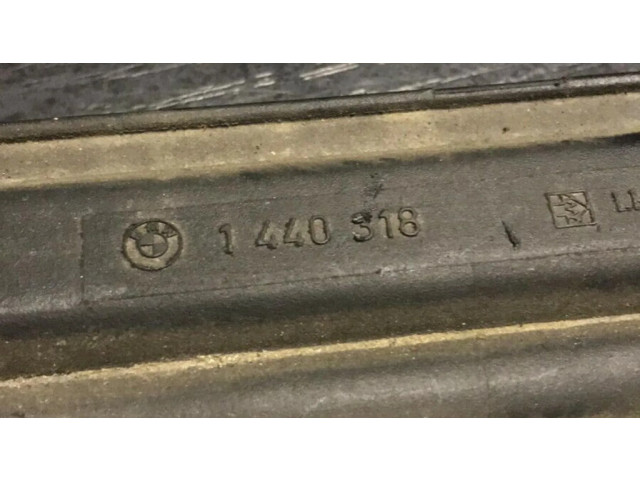 Vstřikovací lišta 1440318   BMW 3 E46  pro benzínový motor 2.5  