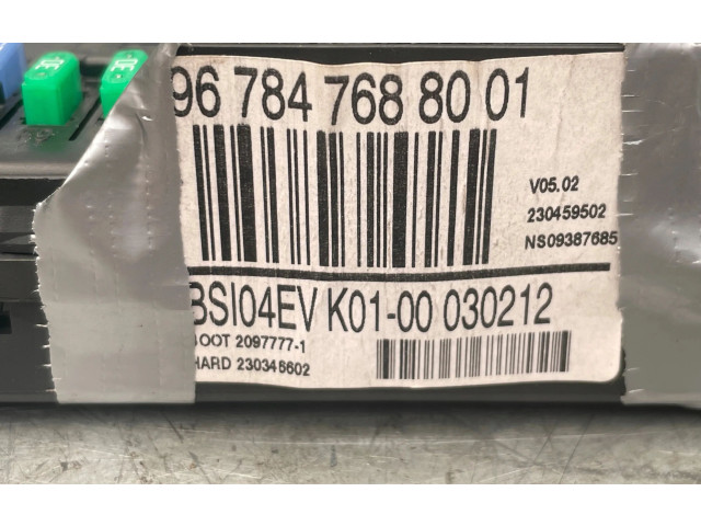   Pojistková skříňka 9678476880   Peugeot 5008 2012