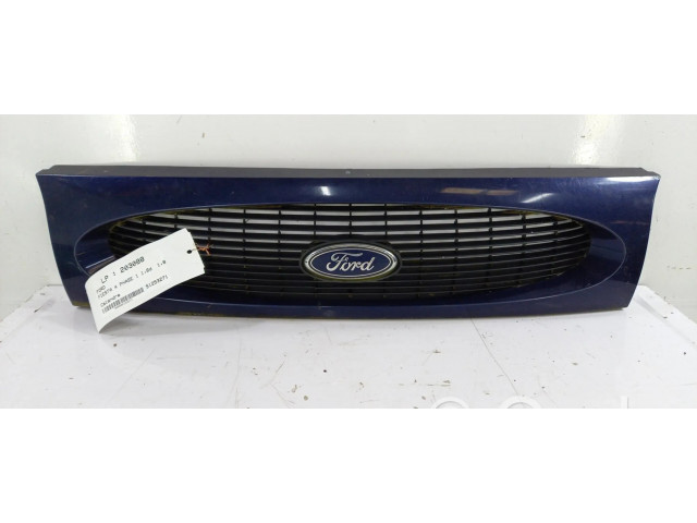 Передняя решётка Ford Fiesta 1995-2000 года 1021902      