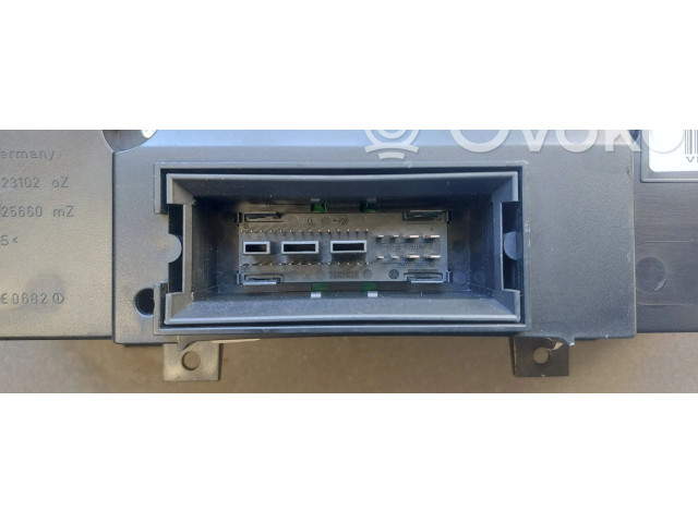 Панель приборов 1K8920970G, 1T0035680B   Volkswagen Scirocco       