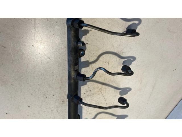 Vstřikovací lišta 7795514   BMW 7 E65 E66  pro naftový motor 3.0  306D3