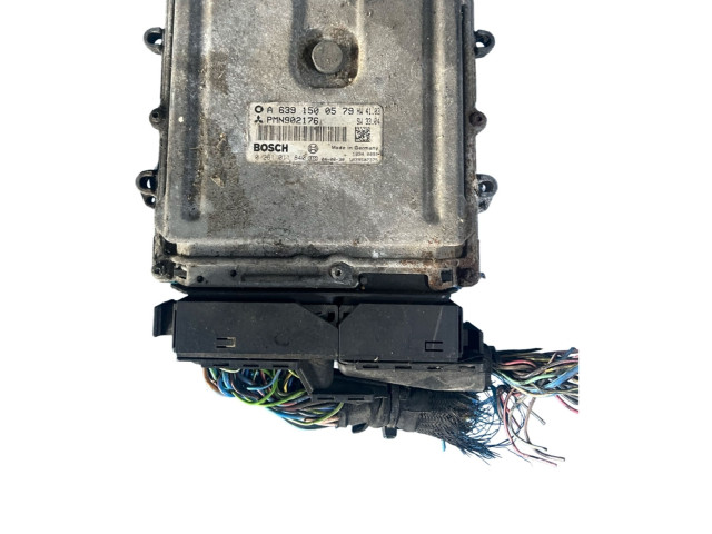 Блок управления двигателем ECU    8200762597   Smart ForFour I